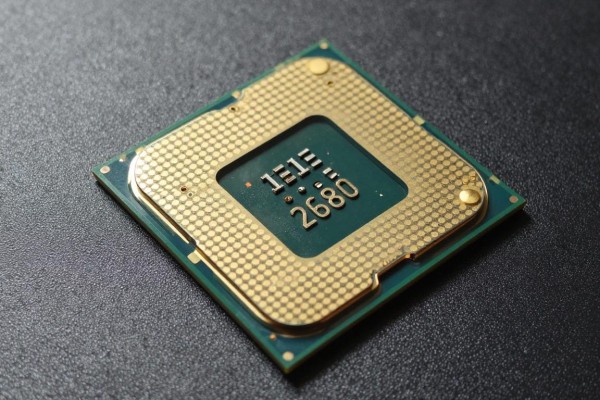 E5 2680相当于主流什么档次CPU