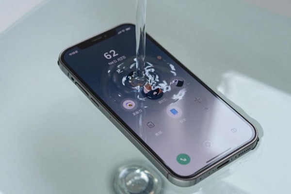 手机掉水里后正确操作流程是啥?