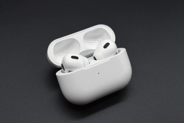 AirPods Pro怎么连接和操作?