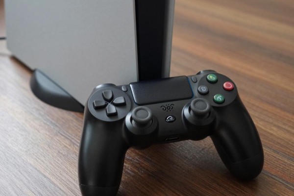 PS4手柄怎么绑定主机