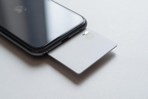 iPhone11能同时插两张卡吗